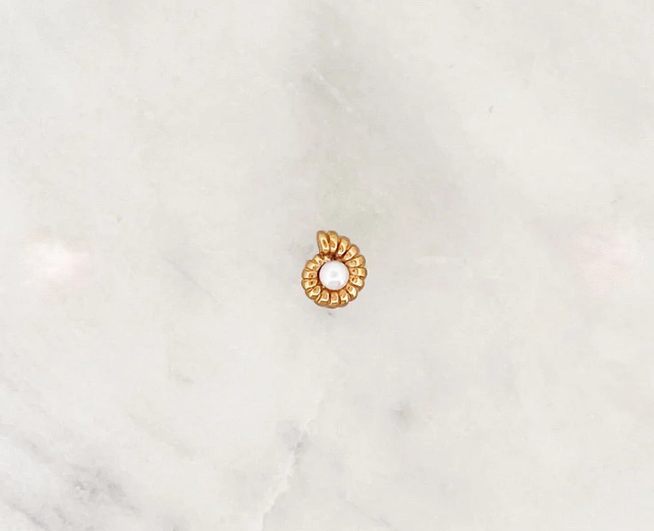 Earstud Pearl Moon Shell Ohrringe