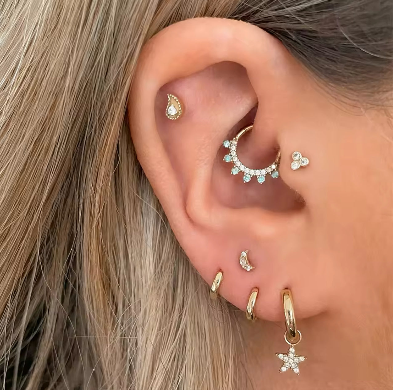 Blue Zirkonia Piercing